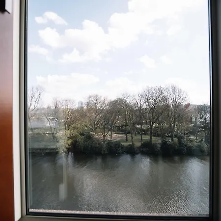 Clinknoord Hostel