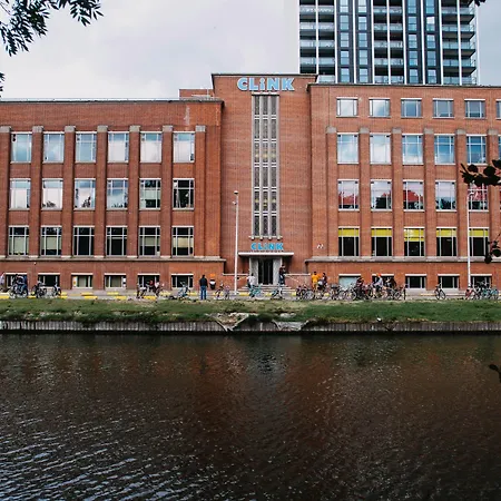Clinknoord Hostel *