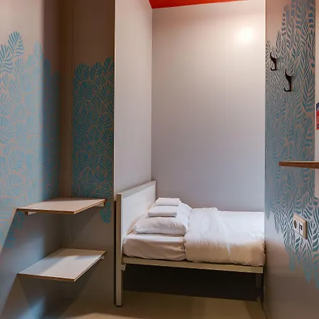 Clinknoord Hostel