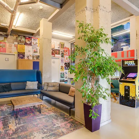 Clinknoord Hostel
