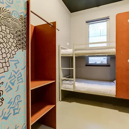 Clinknoord Hostel *
